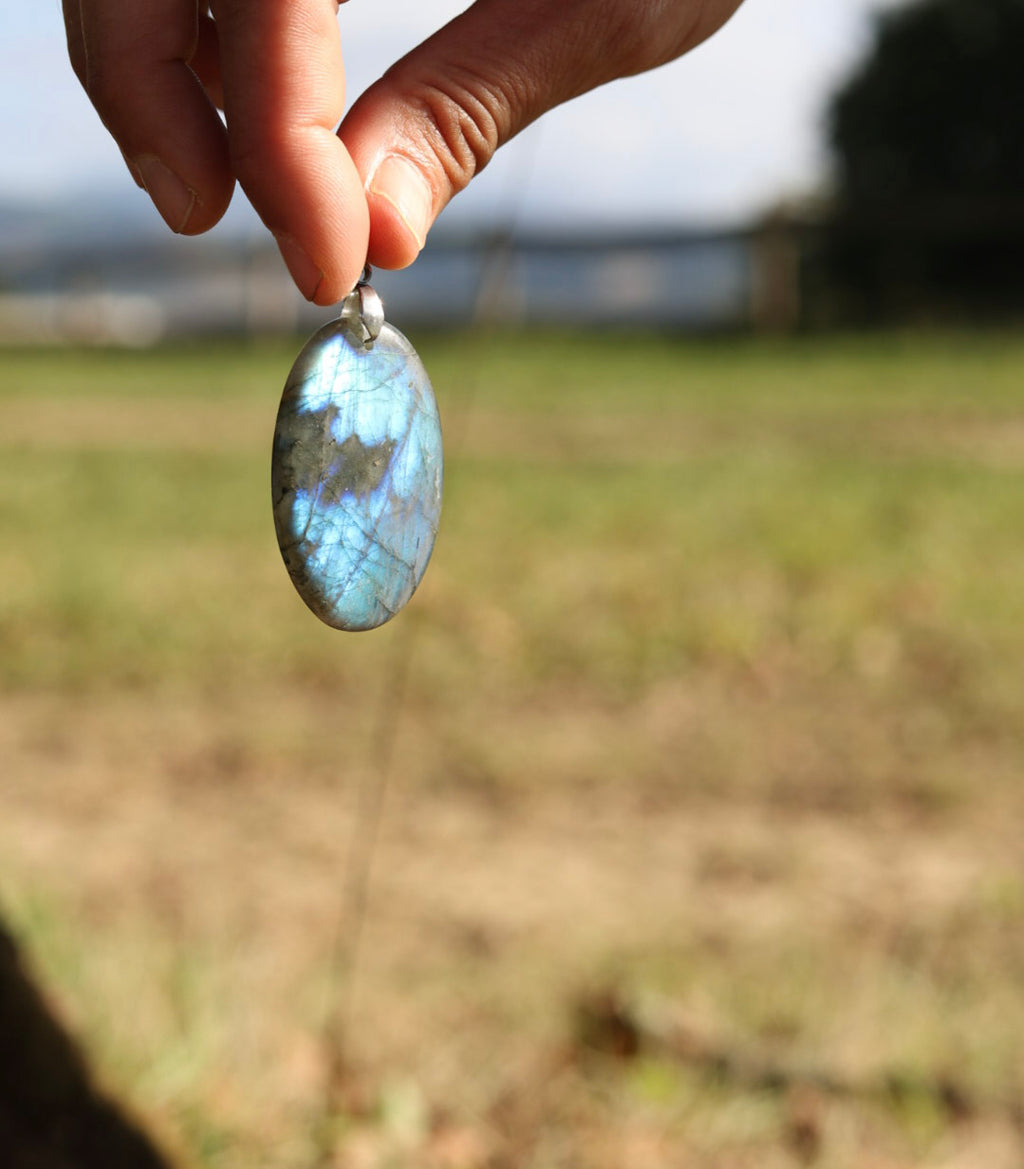 Pendentif Labradorite • Reflets Dorés ou Bleus